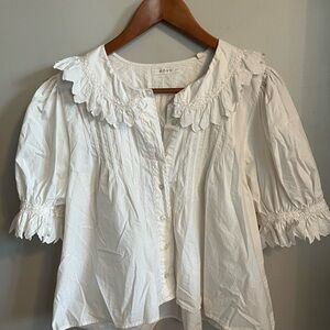 Doen White Ruffled Peter Pan Collar Blouse